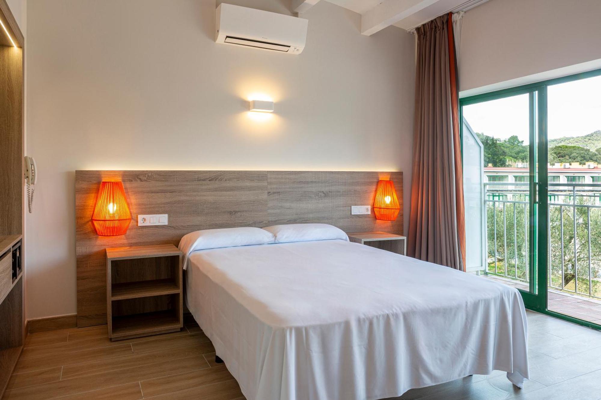 Medplaya Aparthotel Sant Eloi Тосса-де-Мар Экстерьер фото